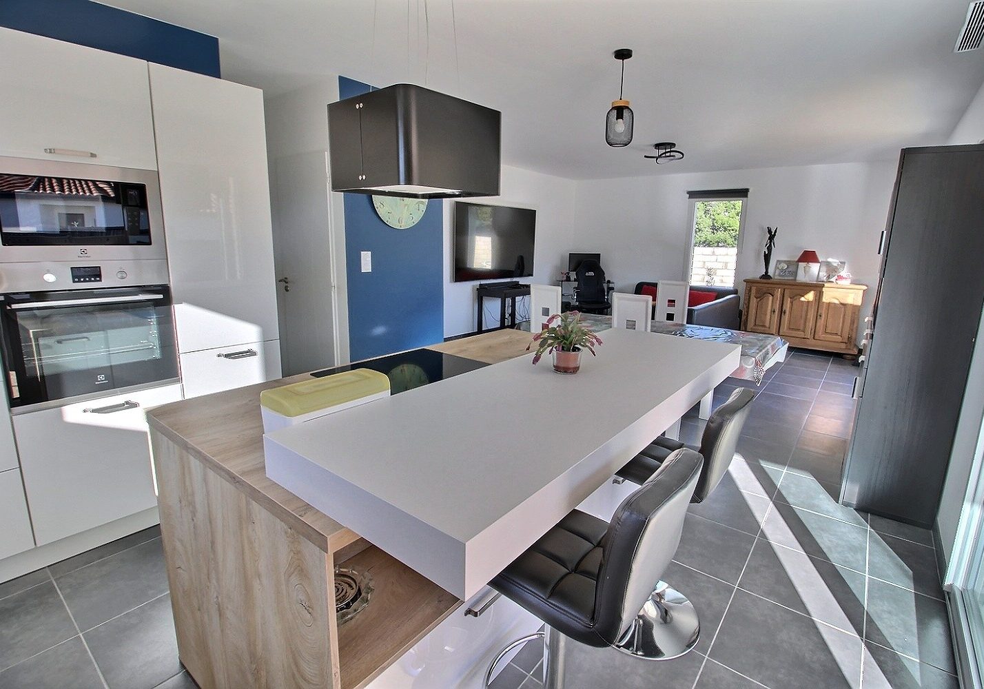 {"discarded_img":0,"scene":2}